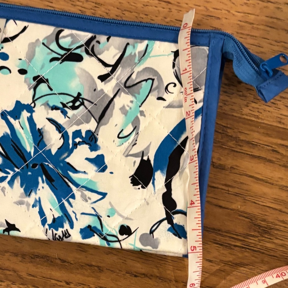 NaRaYa set of three toiletry bags - Picture 11 of 12